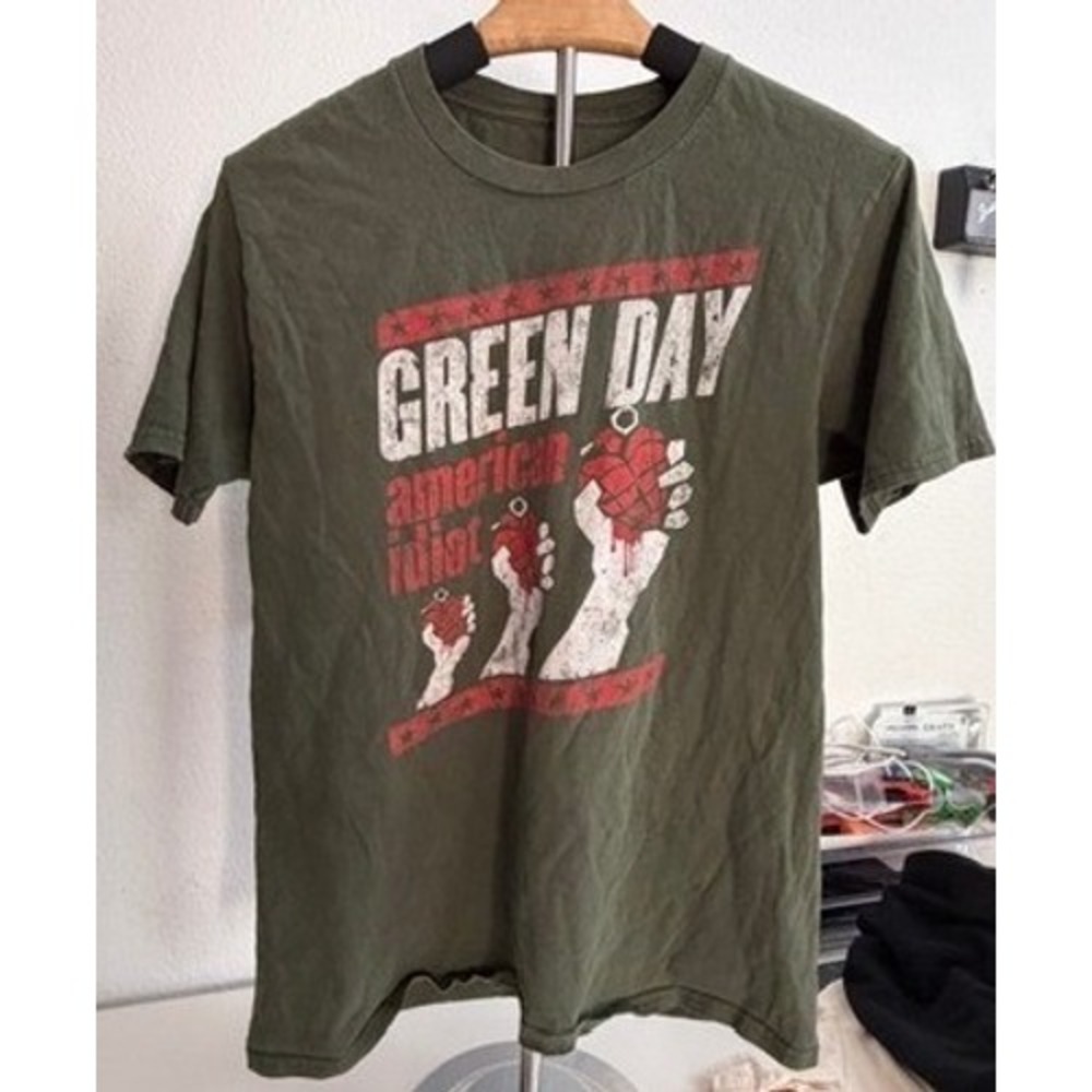 Green Day American Idiot Graphic T-Shirt Olive Green Punk Rock Band Tee Mens
